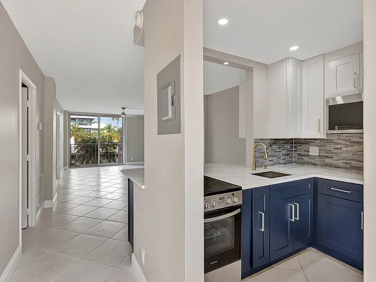 1777 SE 15th St #215 — Photo 10