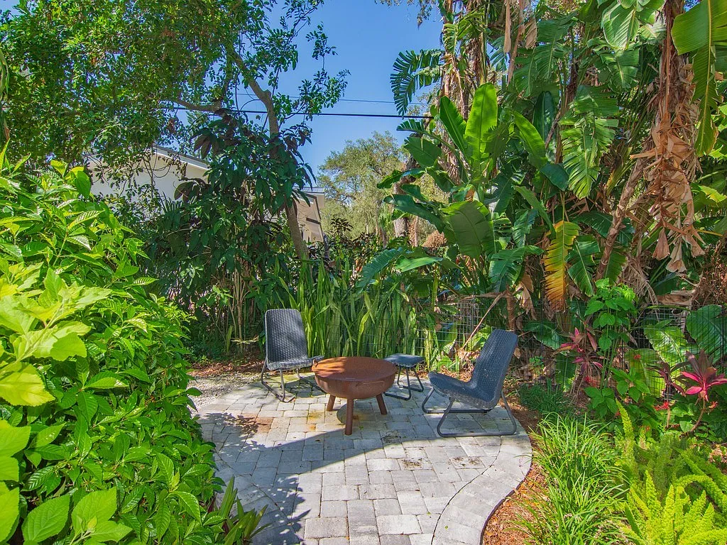 3 bed, $11,500 — Photo 3