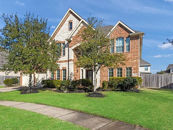 3rd image of 2109 Stonewood Heights Ct