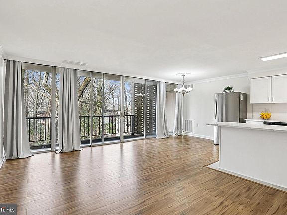 4th image of 4360 Ivymount Ct APT 34