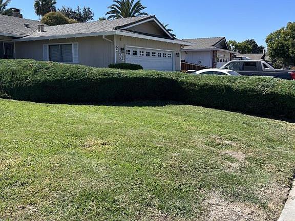 3rd image of 2902 Litchfield Dr