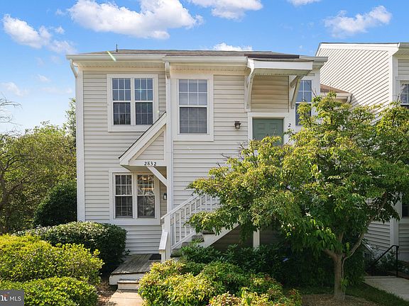 2nd image of 2832 Yarling Ct #2832