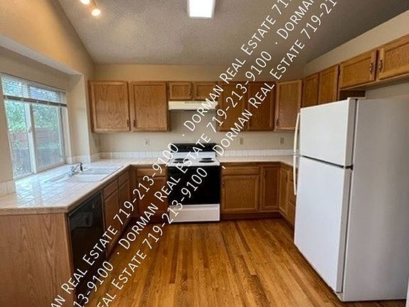 3rd image of 1275 Grass Valley Dr