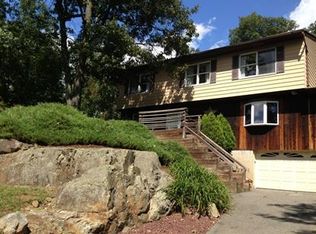 96 Carletondale Rd, Ringwood, NJ 07456