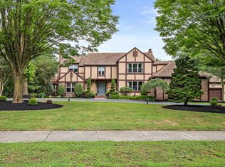 520 Bartram Rd, Moorestown, NJ 08057