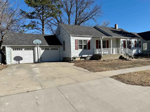 114 Ash St, Hays, KS 67601