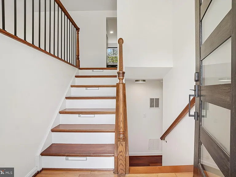 15304 Good Hope Rd — Photo 2
