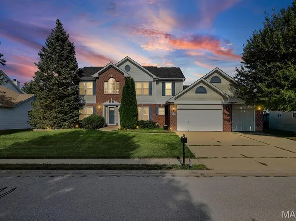 1250 Elisabeth Dr, O'Fallon, IL 62269