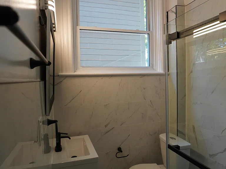455 Besserer St — Photo 10