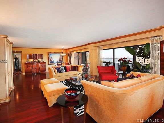 5th image of 1800 NE 114th St APT 1609