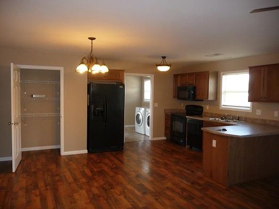 5th image of 502 W 14th St