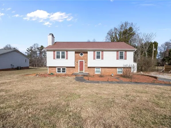 7410 Friendship Ledford Rd, Winston Salem, NC 27107