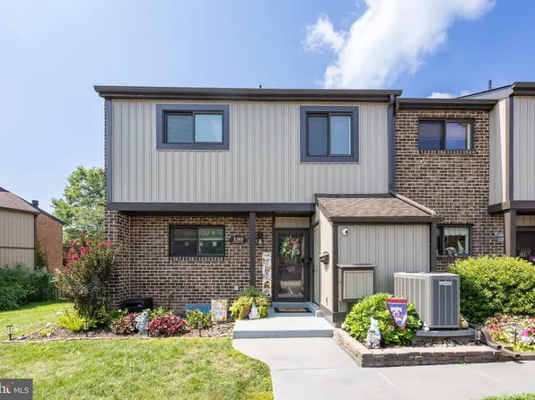130 Larchwood Ct, Collegeville, PA 19426
