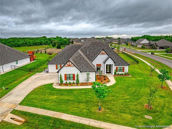2nd image of 1000 Villaverde Cir