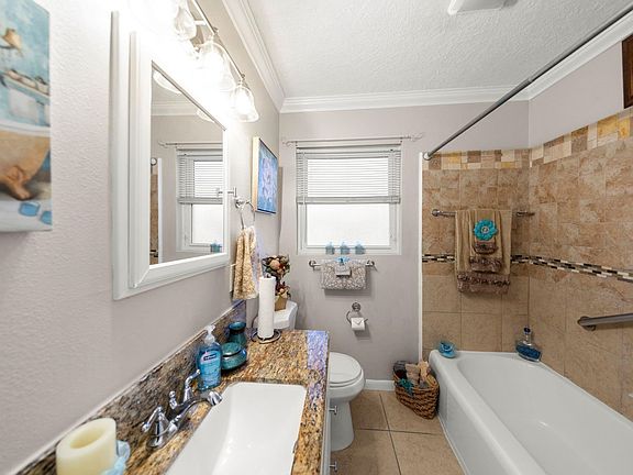 4th image of 10128 Homestead Rd #10128