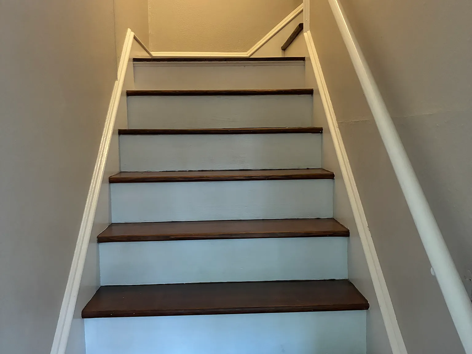 4 bed, 1326 sqft, $2,400 — Photo 2