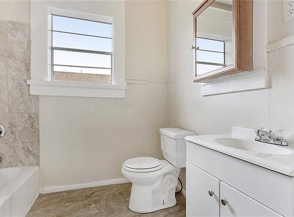 5th image of 4209 S Prieur St