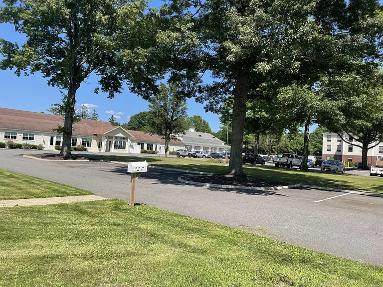 10 Bay — Photo 14