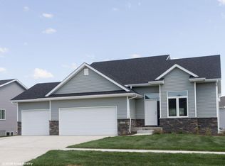 1127 NW Boulder Point Pl, Ankeny, IA 50023