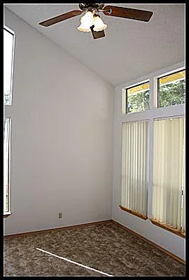 6400 Gentile Ln NE — Photo 3