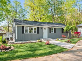 9101 Wildwood St, Lorton, VA