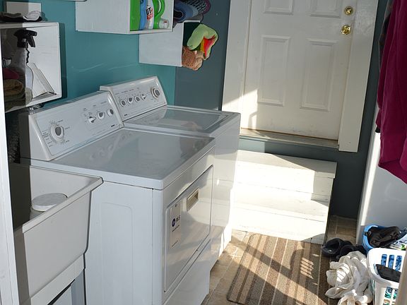 Remodeled main floor laundry