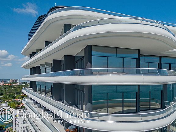 3rd image of 3315 Collins Ave Ph D