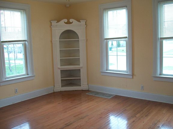 Dining room hardwood