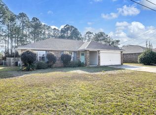 8727 El Paseo St, Navarre, FL 32566