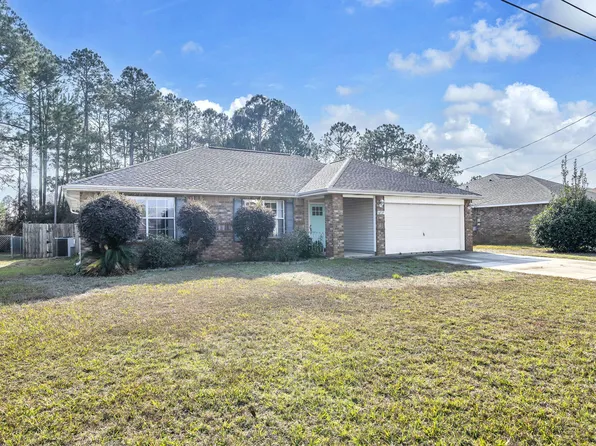 8727 El Paseo St, Navarre, FL 32566