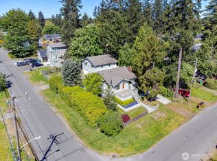 12001 20th Ave NE, Seattle, WA 98125