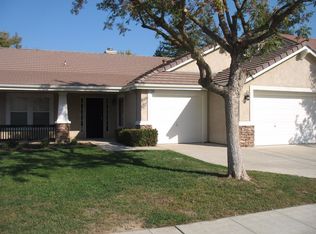 1580 E La Quinta Dr, Fresno, CA