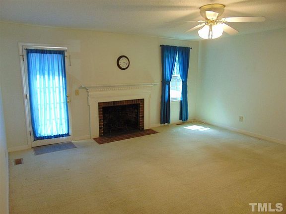 5th image of 114 Rock Creek Cir