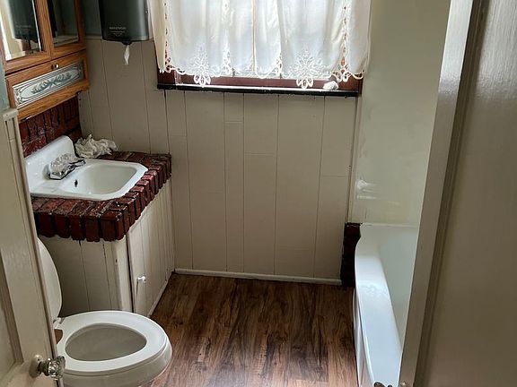 4th image of 710 Lindbergh Dr