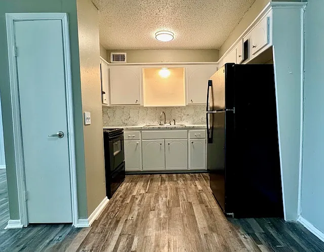 Jasper Gardens Apartments — Photo 17