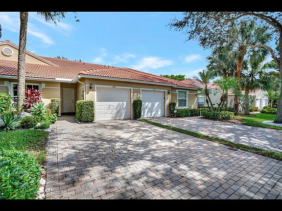 3rd image of 5149 Toscana Trail