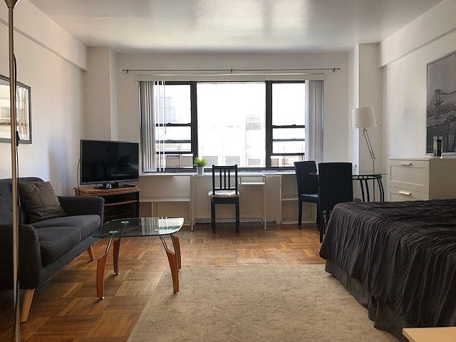 1st image of 210 E 47th St APT 9G