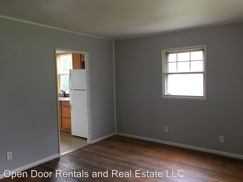 2nd image of 4825 Spatz Ave