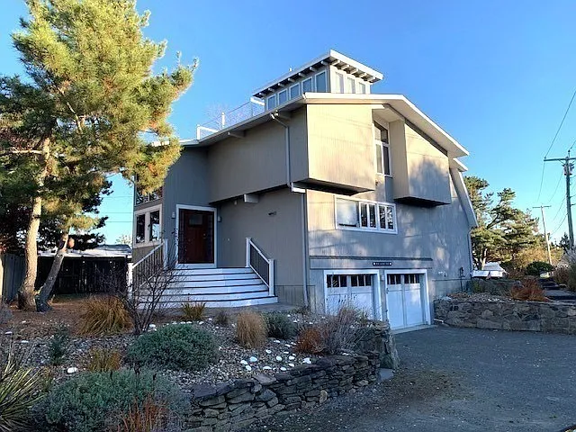 4 bed, 3.0 bath, 2164 sqft, $7,500 — Photo 2