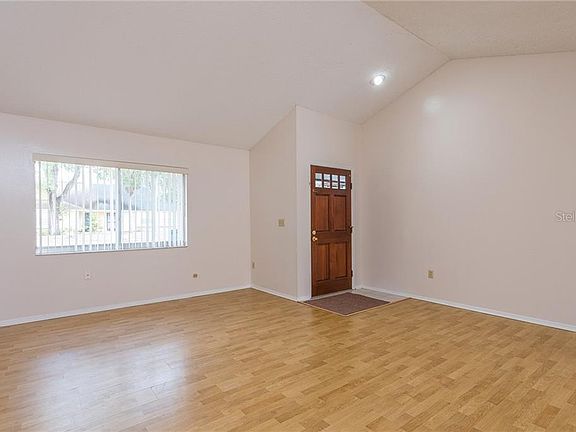4th image of 3433 Laurel Dale Dr