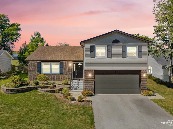 526 Heather Ln, Carol Stream, IL 60188