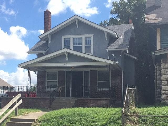1st image of 3207 Agnes Ave