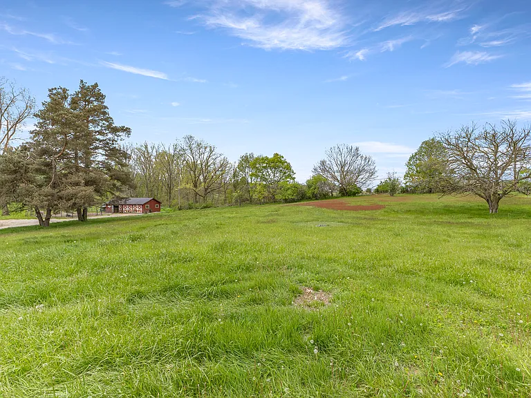 20325 Westview Dr — Photo 41