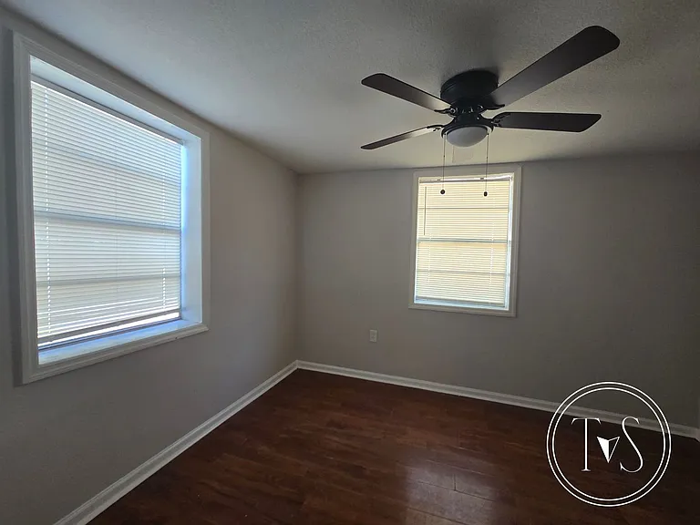 503 Gould St — Photo 15