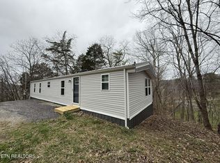190 Warwick Ln, Maynardville, TN 37807