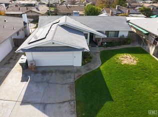 309 Pilot Ave, Bakersfield, CA 93308