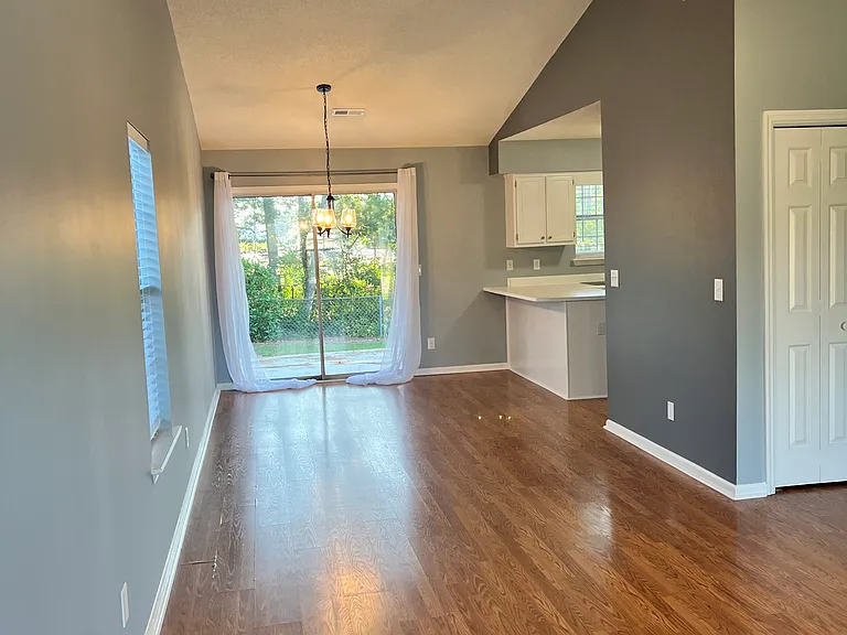 4806 Oberbeck Way — Photo 3