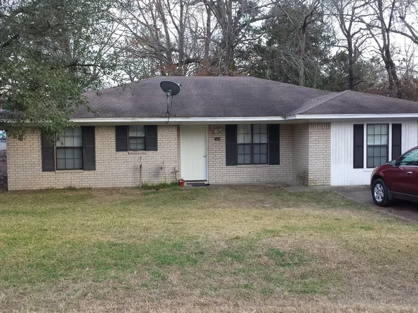 302 Yorkshire Blvd, Palestine, TX 75803