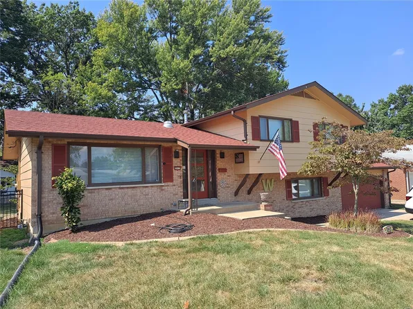 2913 Concordia Ln, Saint Charles, MO 63301