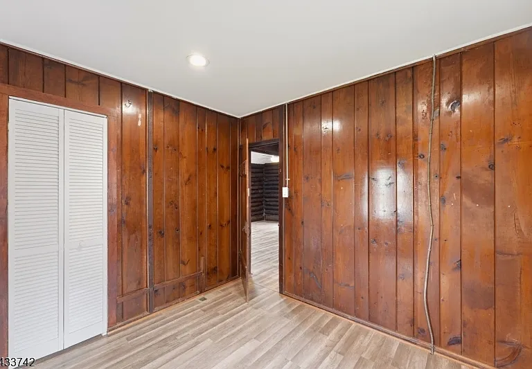 33 Hillside Ave — Photo 22